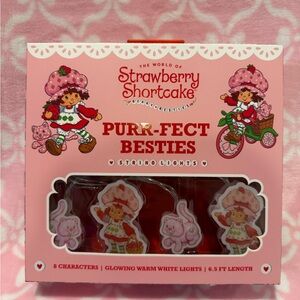Strawberry Shortcake Purr-Fect Besties Pink String Lights